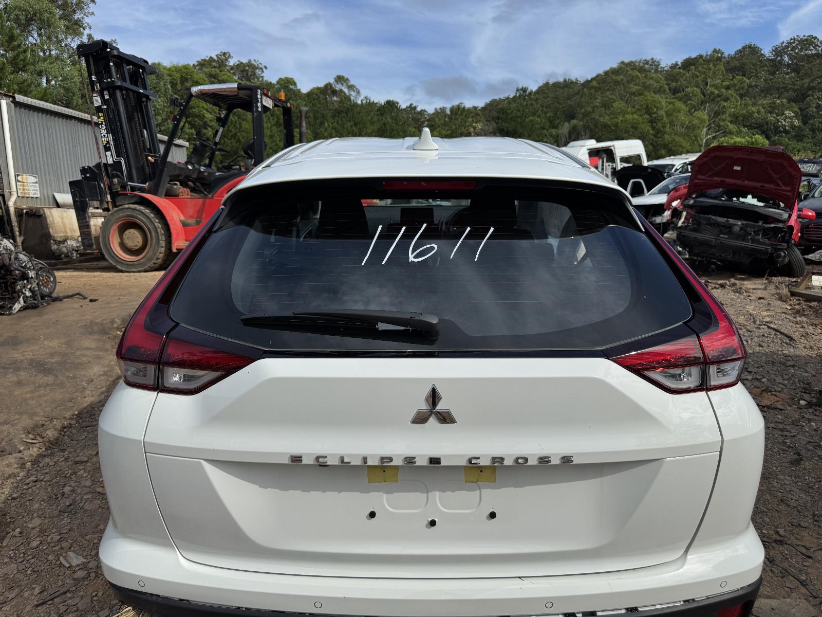 View MITSUBISHI ECLIPSE CROSS 2023 5 Door Station Wagon Breaking