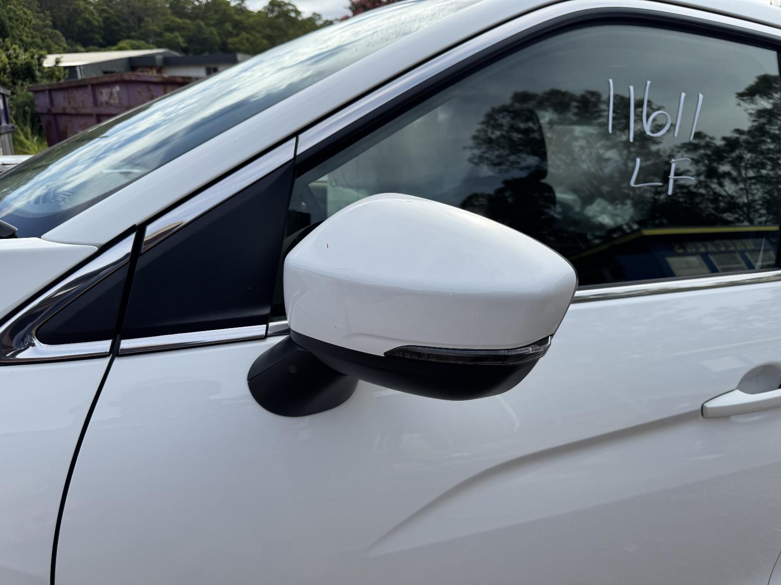 View MITSUBISHI ECLIPSE CROSS 2023 5 Door Station Wagon Breaking