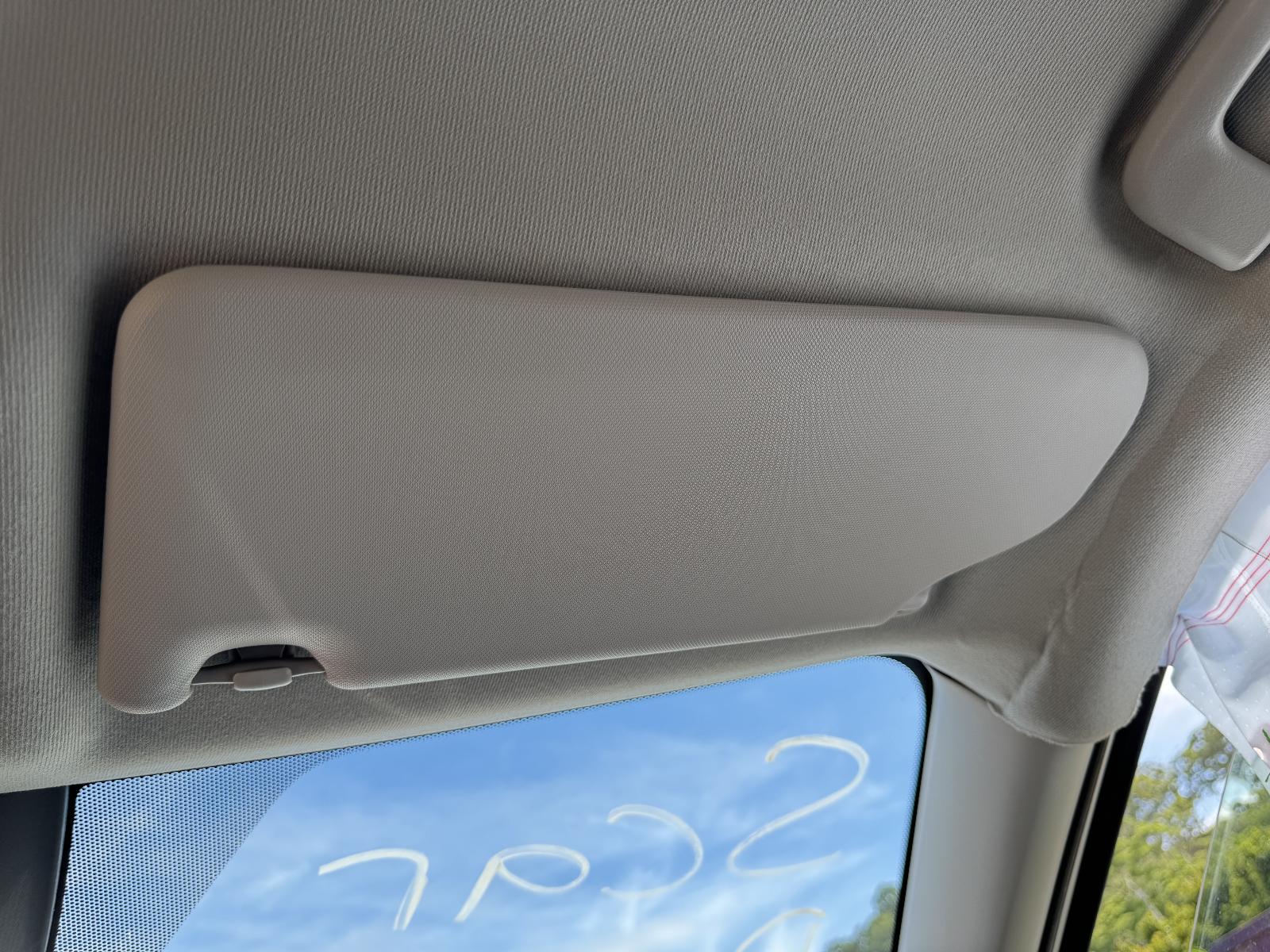 View MITSUBISHI ECLIPSE CROSS 2023 5 Door Station Wagon Breaking
