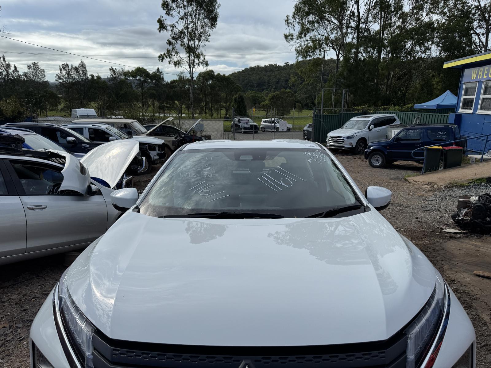 View MITSUBISHI ECLIPSE CROSS 2023 5 Door Station Wagon Breaking