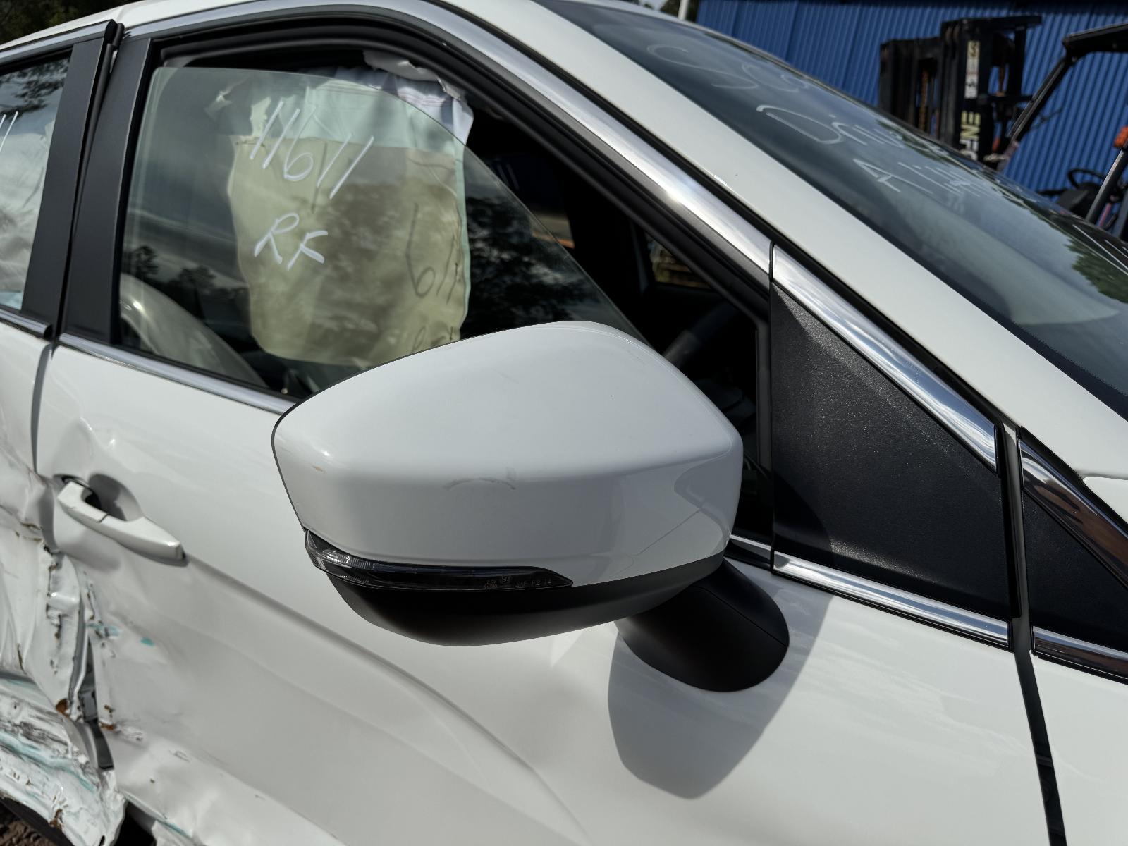 View MITSUBISHI ECLIPSE CROSS 2023 5 Door Station Wagon Breaking
