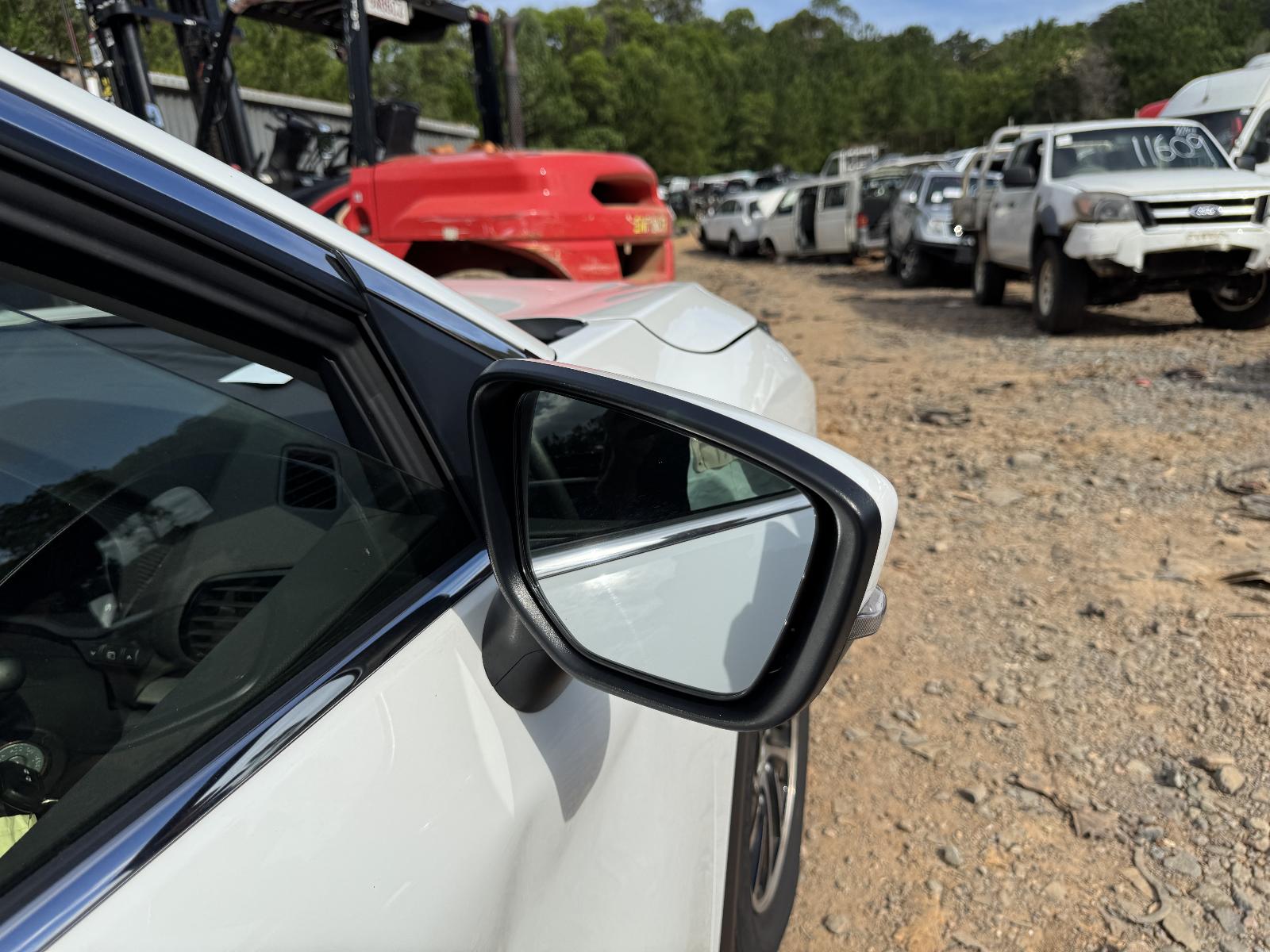 View MITSUBISHI ECLIPSE CROSS 2023 5 Door Station Wagon Breaking