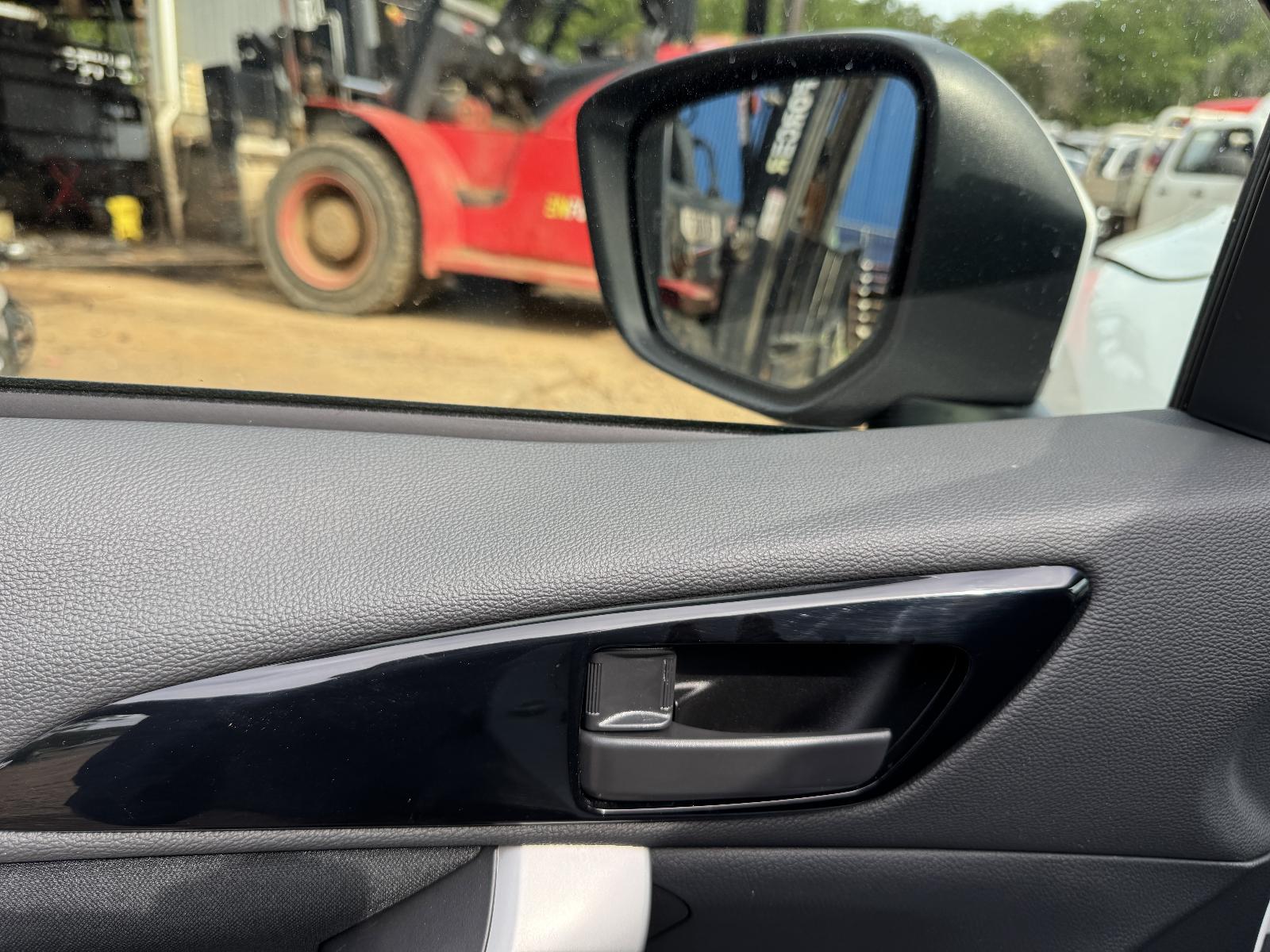 View MITSUBISHI ECLIPSE CROSS 2023 5 Door Station Wagon Breaking