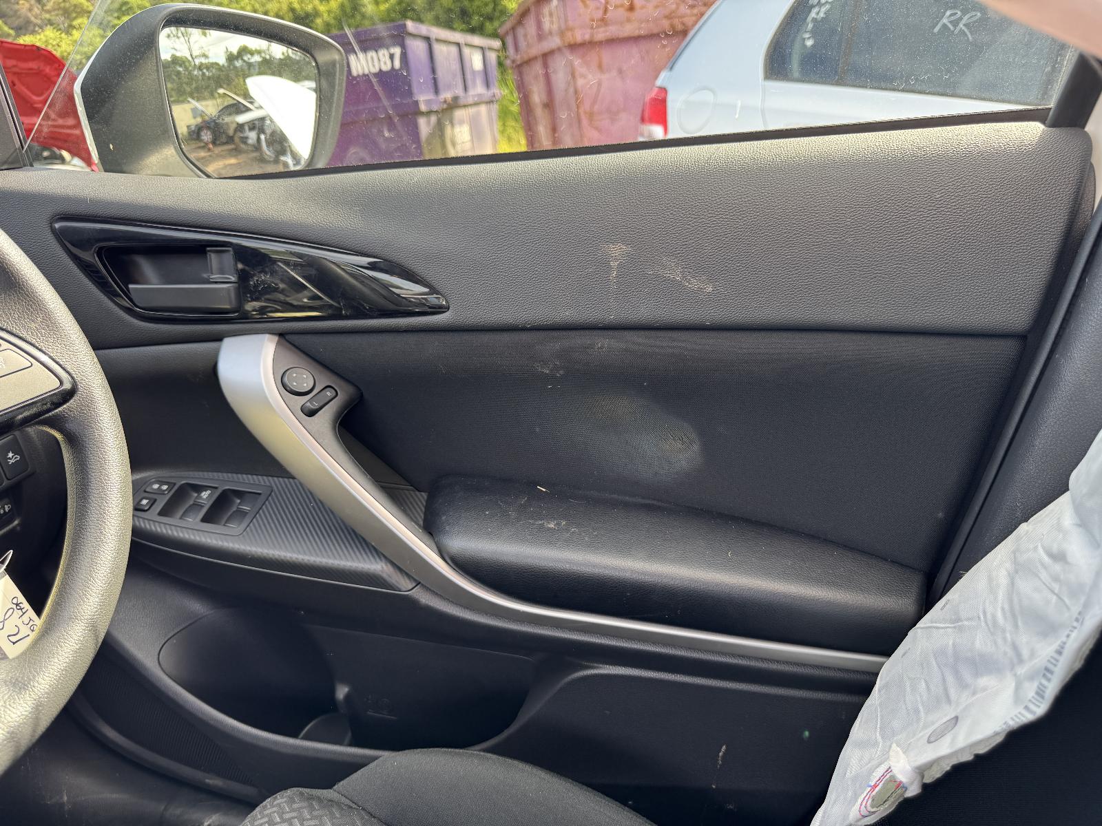 View MITSUBISHI ECLIPSE CROSS 2023 5 Door Station Wagon Breaking