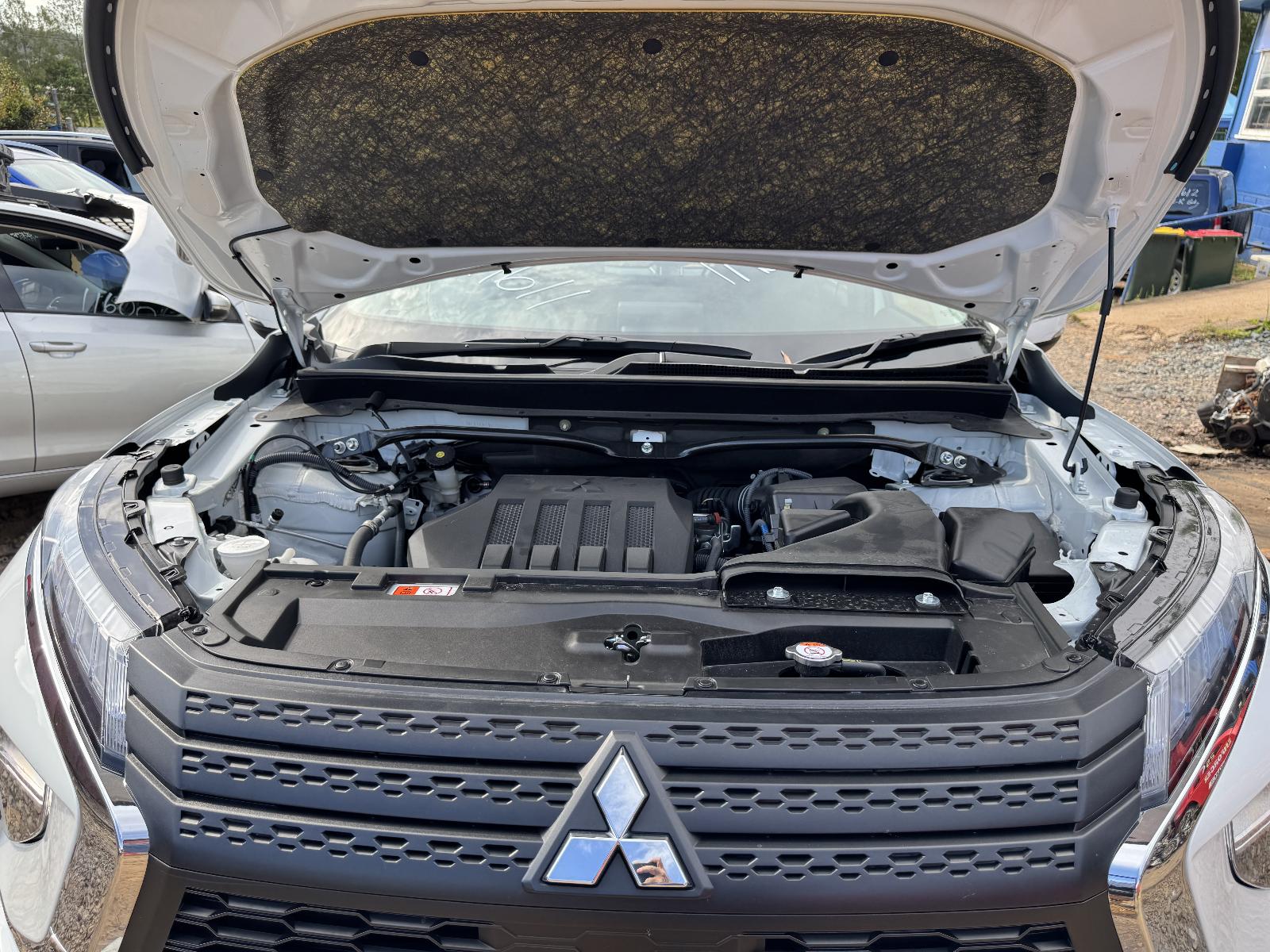 View MITSUBISHI ECLIPSE CROSS 2023 5 Door Station Wagon Breaking