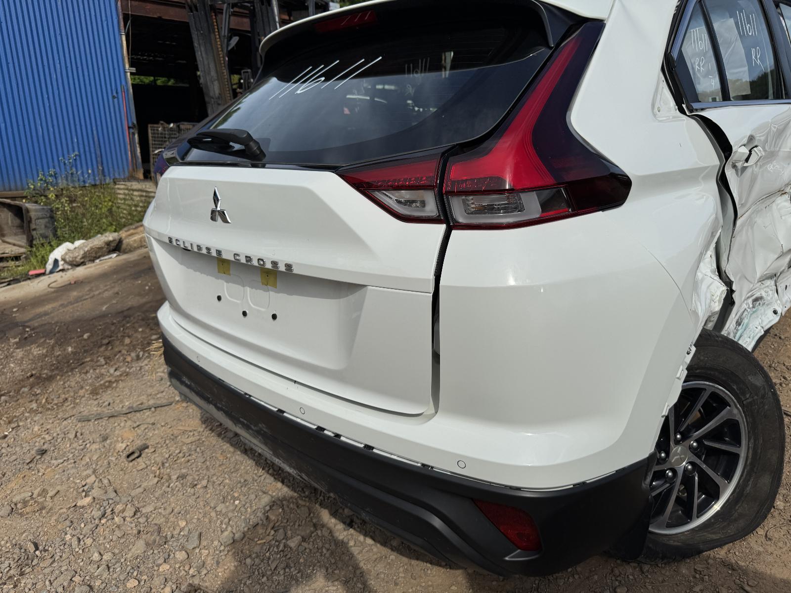 View MITSUBISHI ECLIPSE CROSS 2023 5 Door Station Wagon Breaking