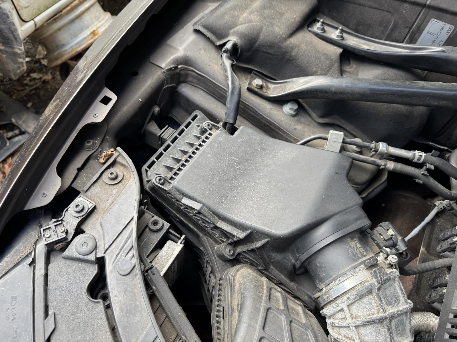 View AUDI Q5 2011 5 Door Station Wagon Breaking