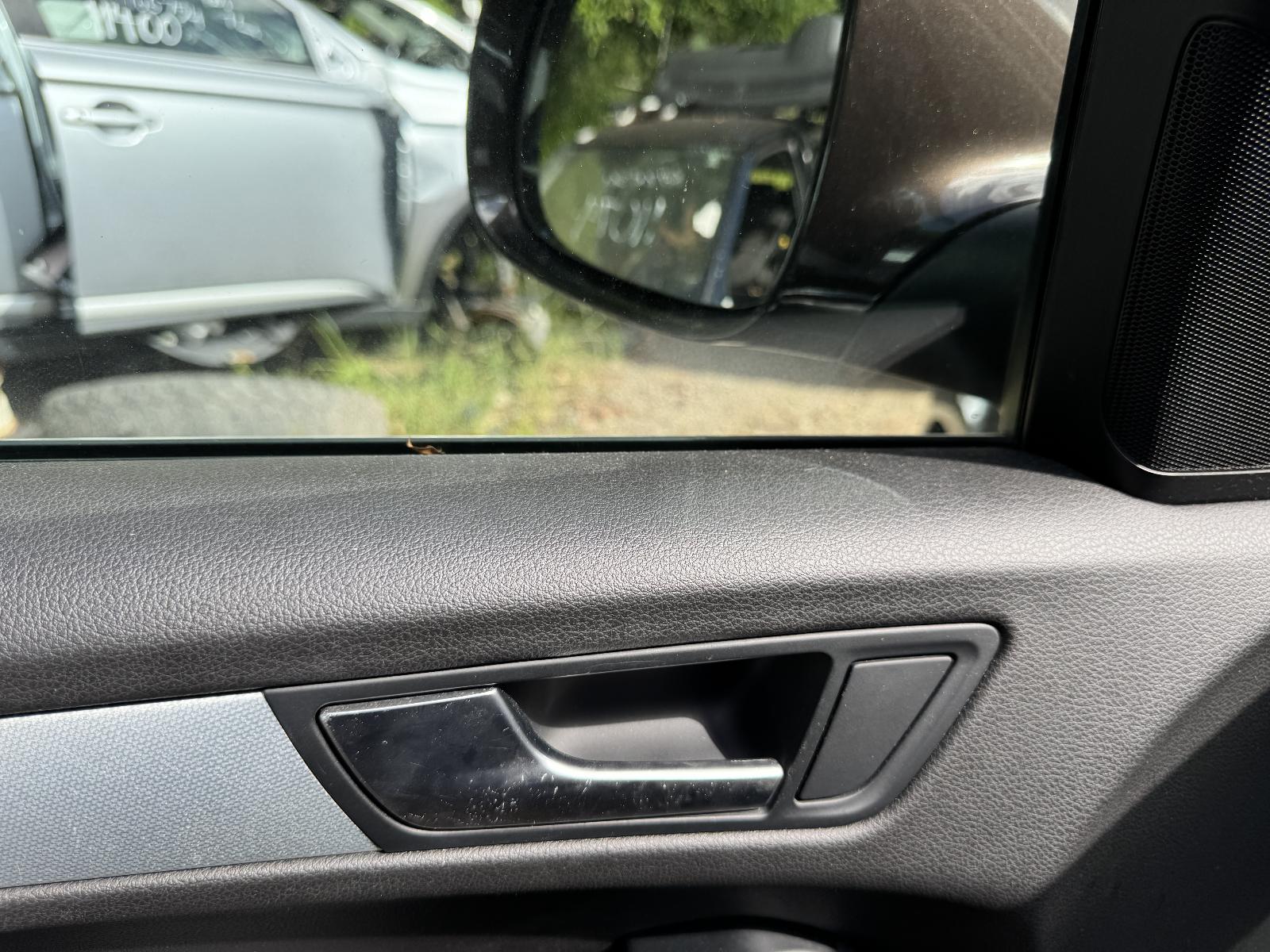 View AUDI Q5 2011 5 Door Station Wagon Breaking