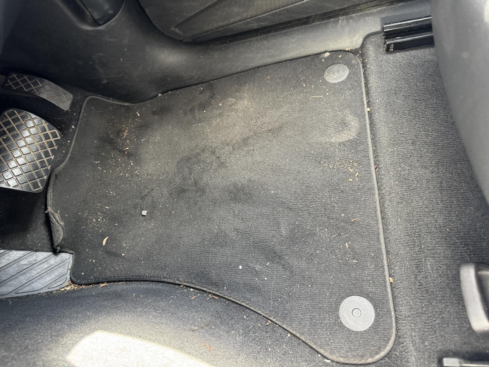View AUDI Q5 2011 5 Door Station Wagon Breaking