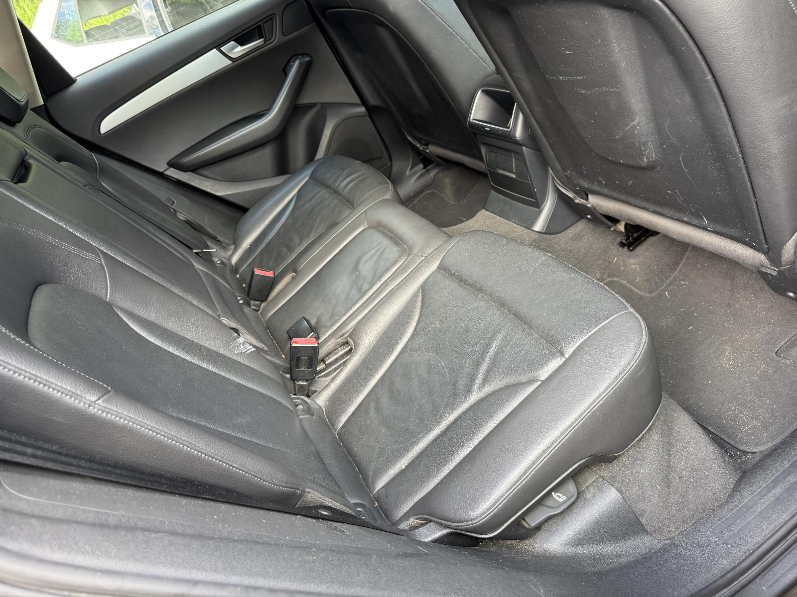 View AUDI Q5 2011 5 Door Station Wagon Breaking