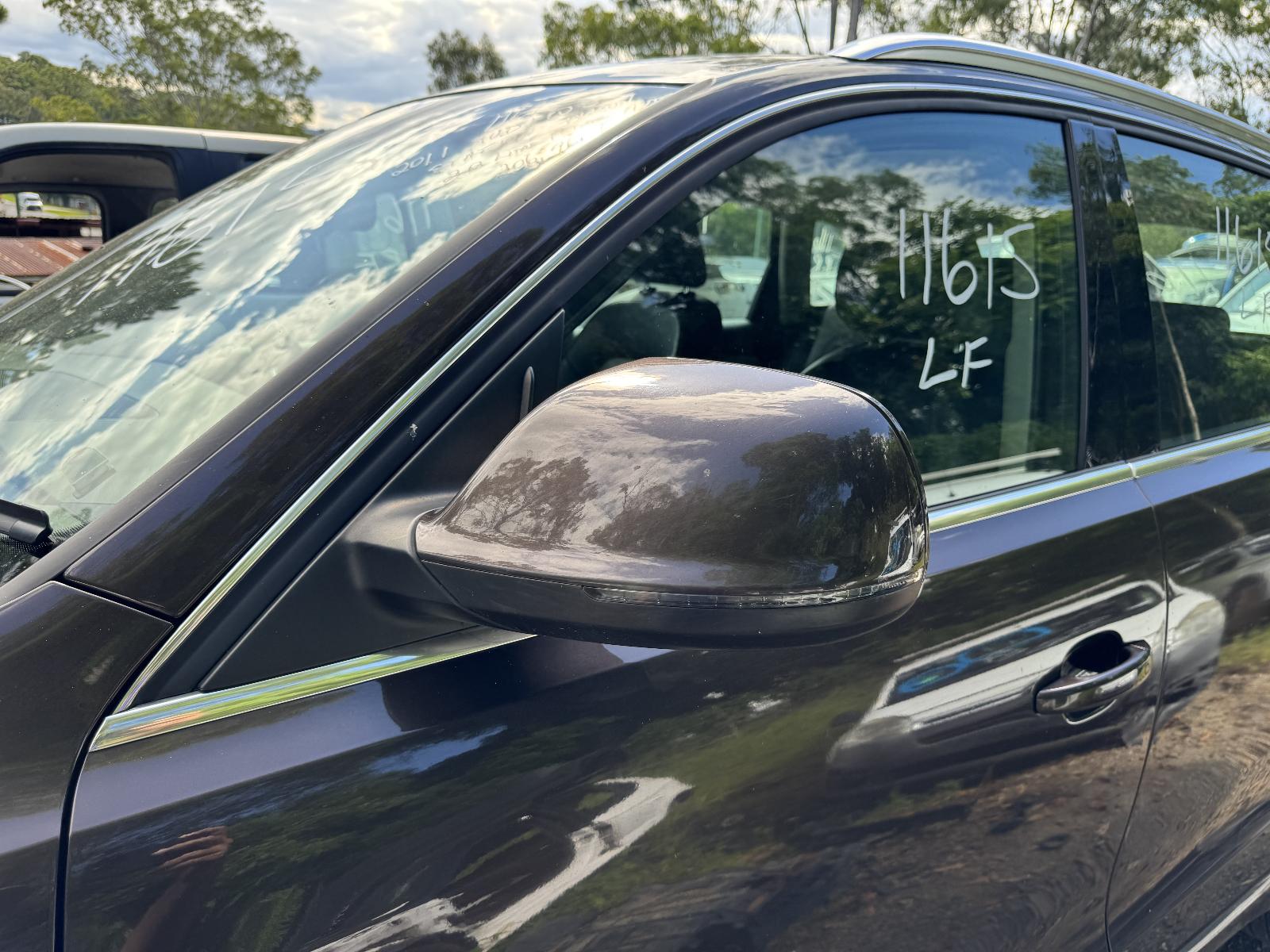 View AUDI Q5 2011 5 Door Station Wagon Breaking