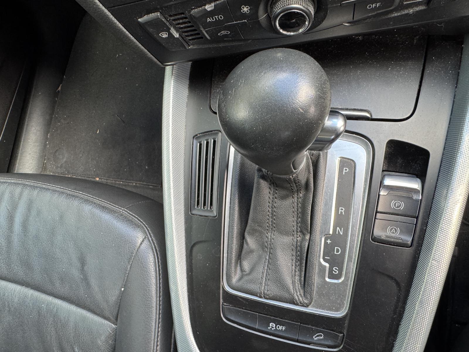 View AUDI Q5 2011 5 Door Station Wagon Breaking