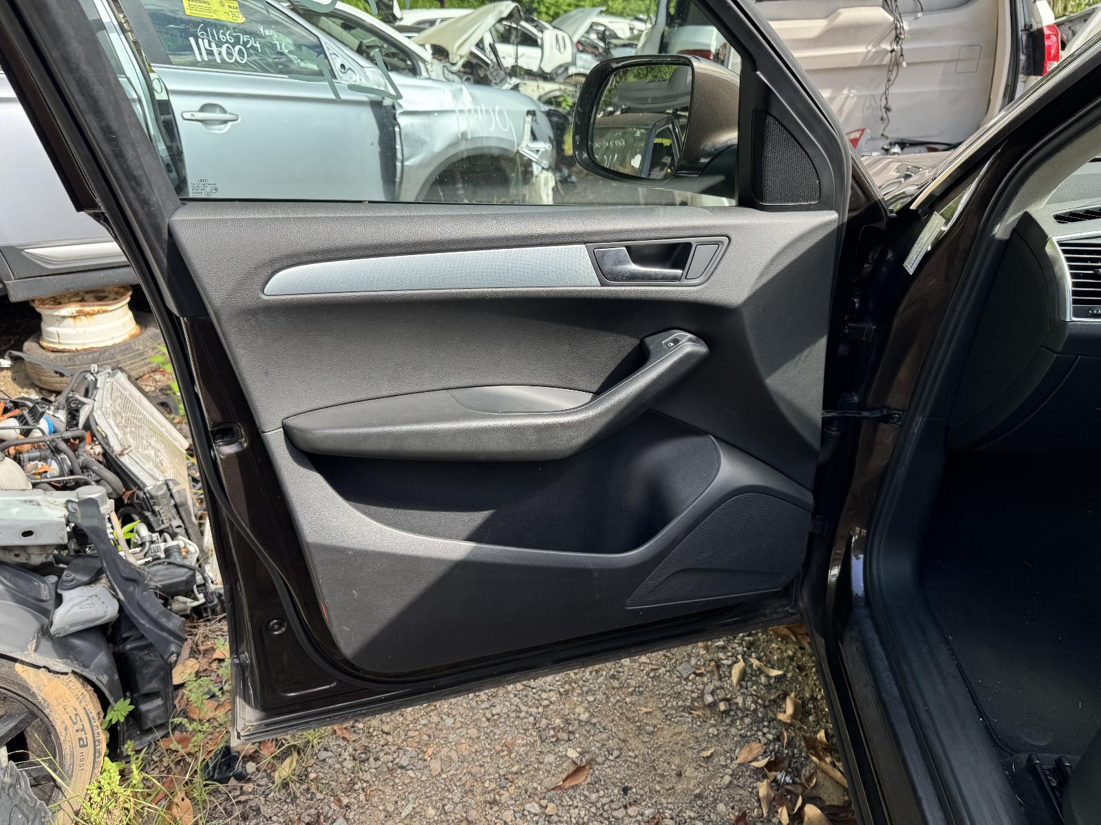 View AUDI Q5 2011 5 Door Station Wagon Breaking