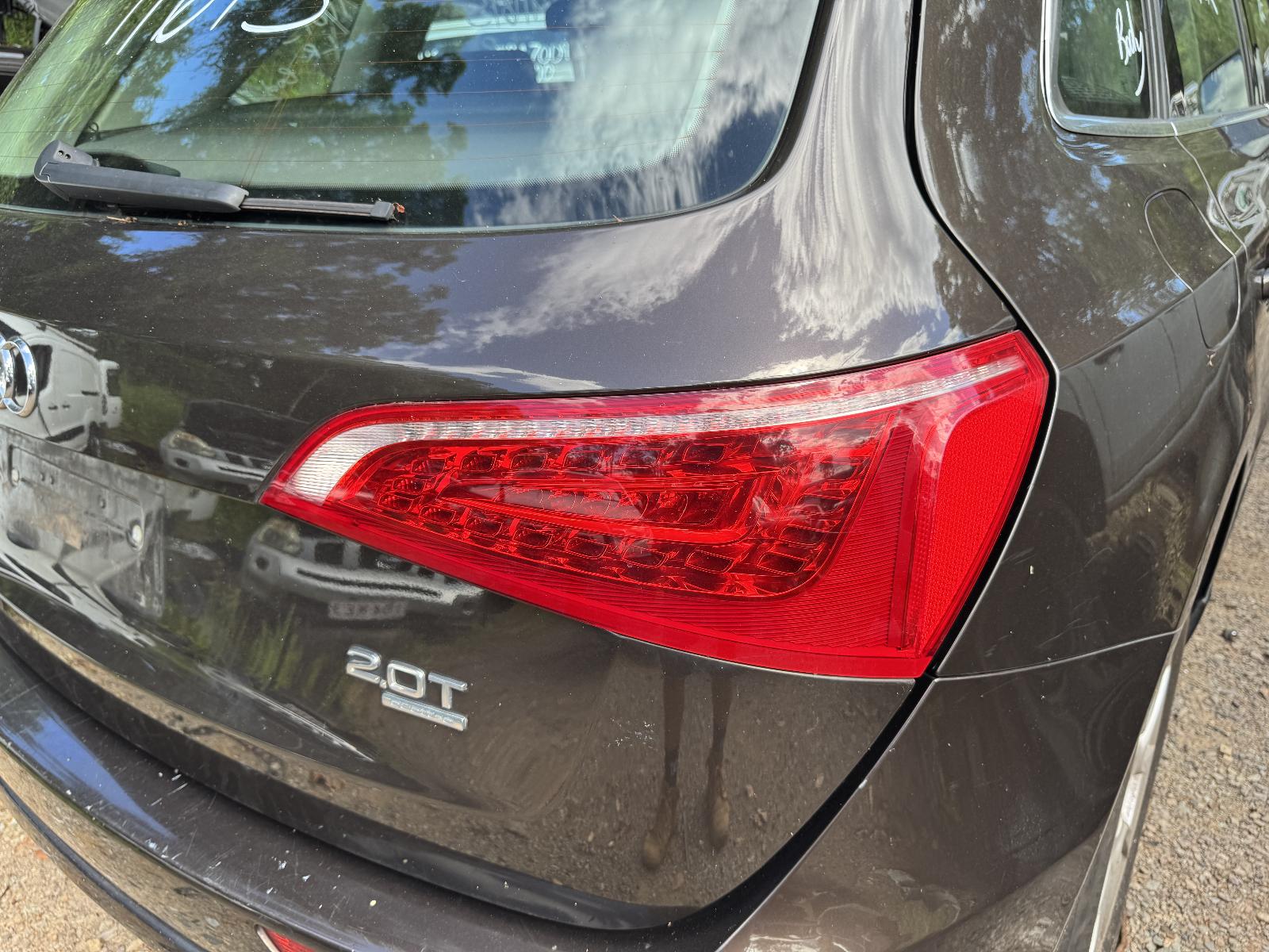 View AUDI Q5 2011 5 Door Station Wagon Breaking