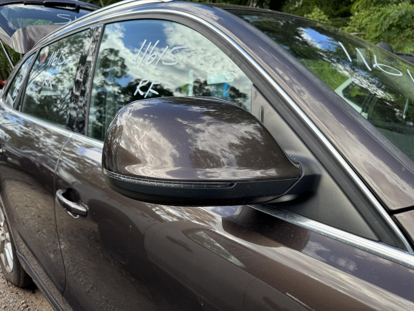 View AUDI Q5 2011 5 Door Station Wagon Breaking