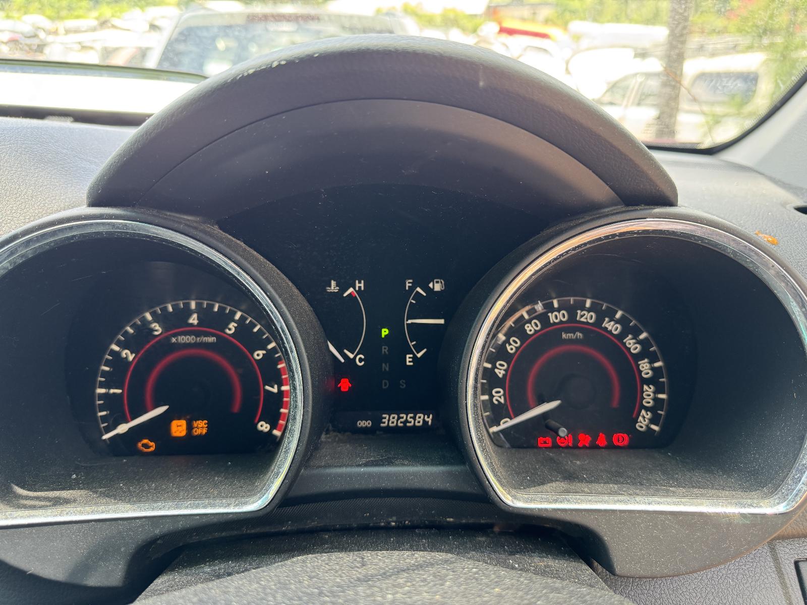 View TOYOTA KLUGER 2007 4 Door Station Wagon Breaking