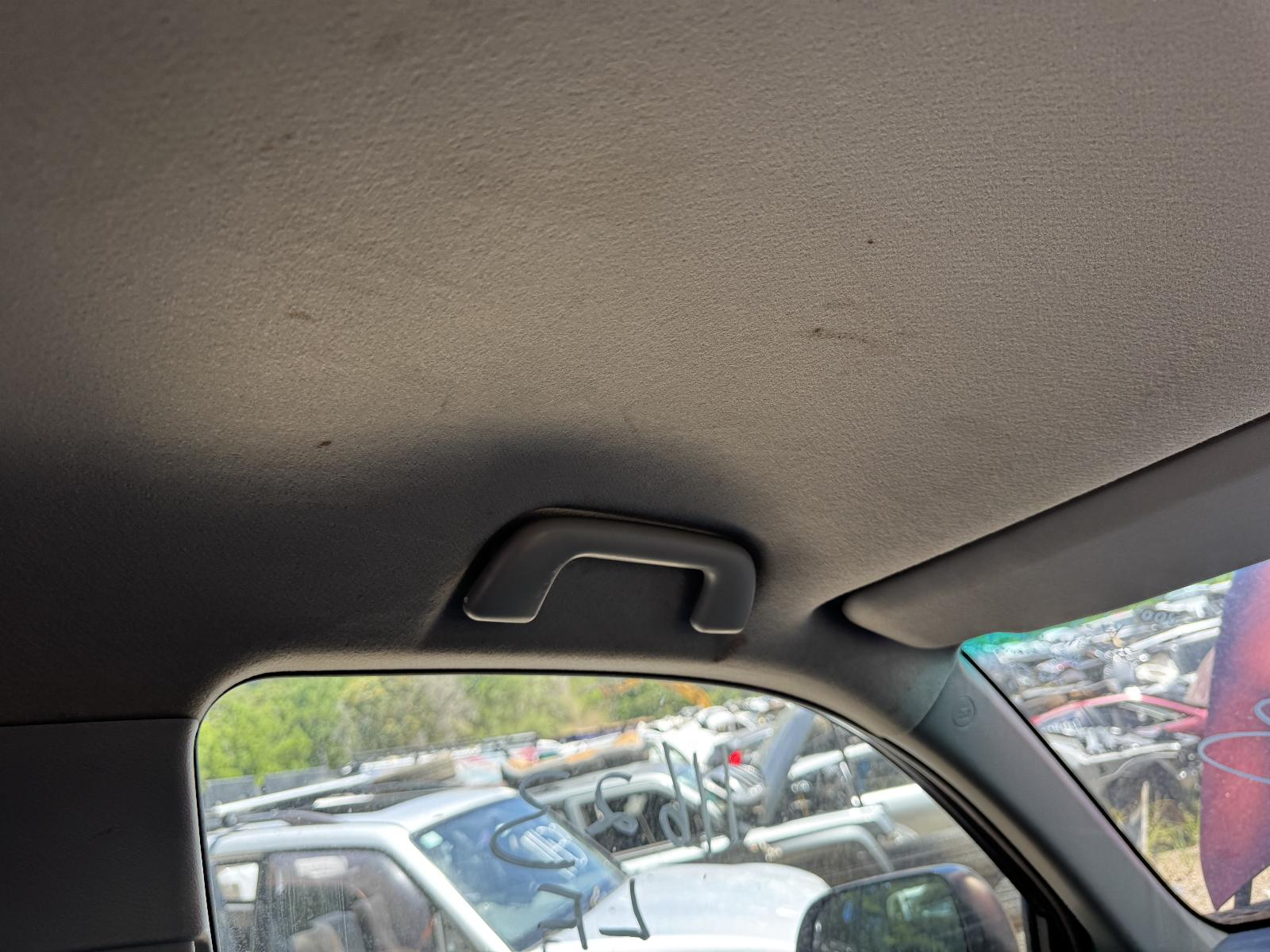 View TOYOTA KLUGER 2007 4 Door Station Wagon Breaking