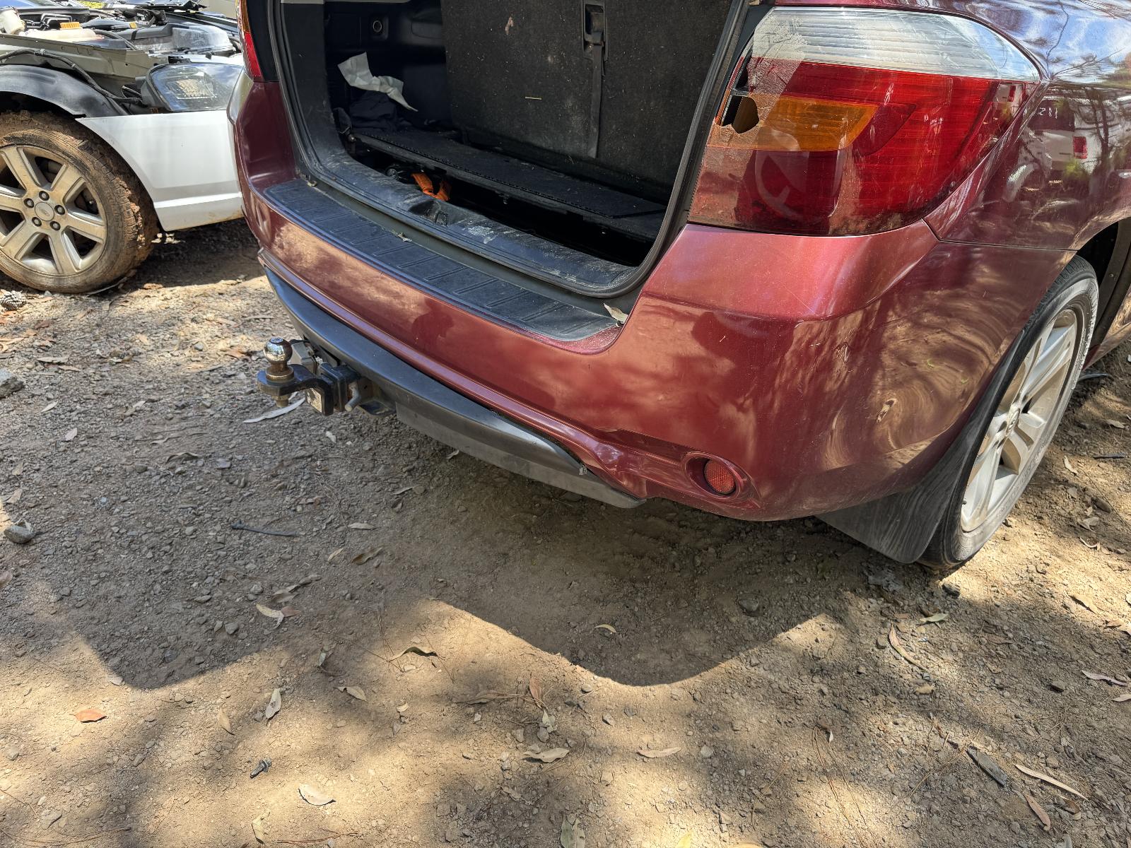 View TOYOTA KLUGER 2007 4 Door Station Wagon Breaking