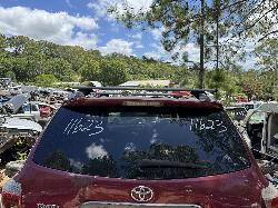 View TOYOTA KLUGER 2007 4 Door Station Wagon Breaking