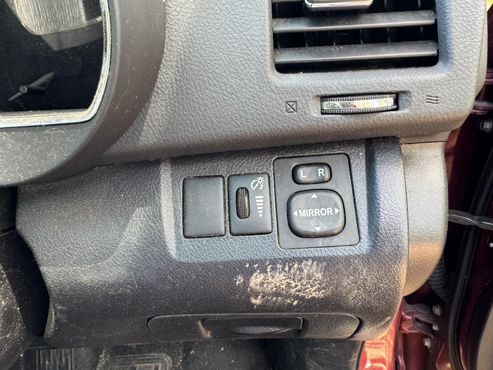 View TOYOTA KLUGER 2007 4 Door Station Wagon Breaking