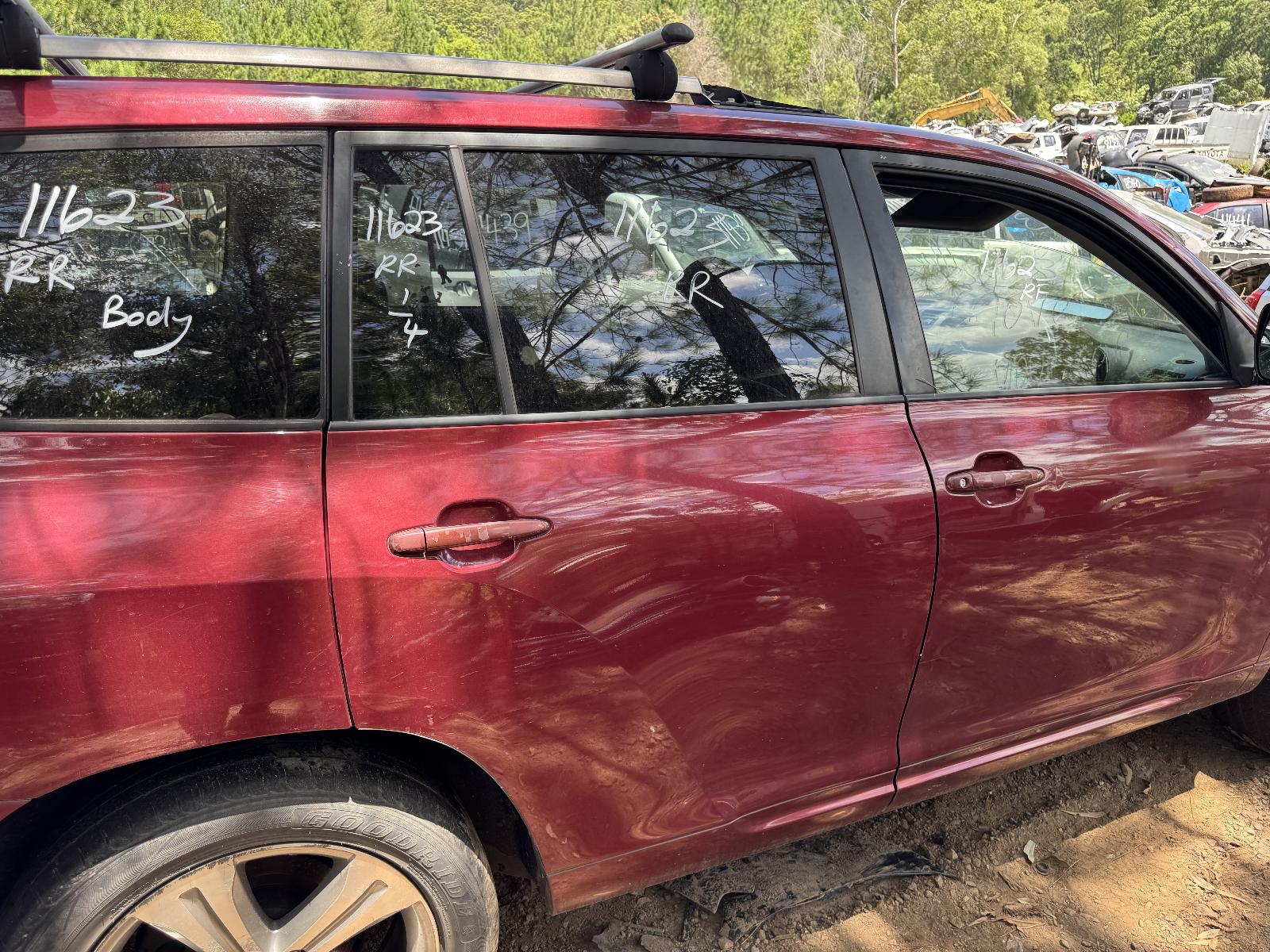 View TOYOTA KLUGER 2007 4 Door Station Wagon Breaking