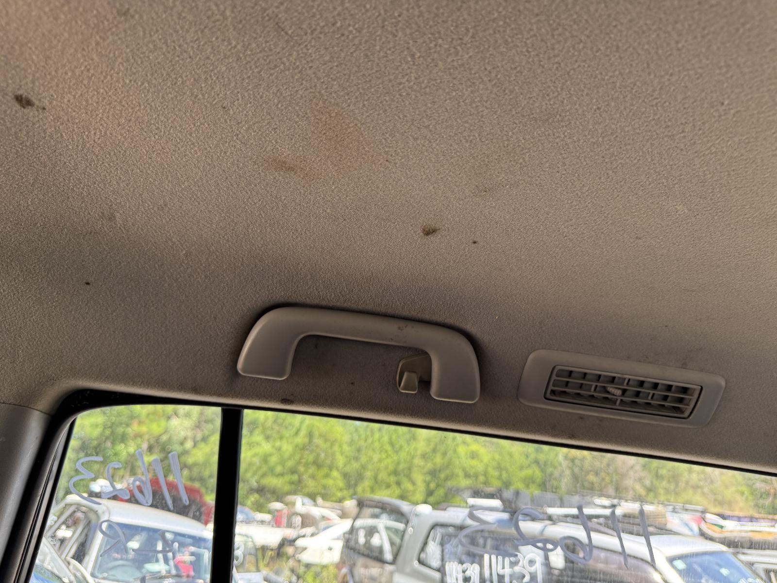 View TOYOTA KLUGER 2007 4 Door Station Wagon Breaking