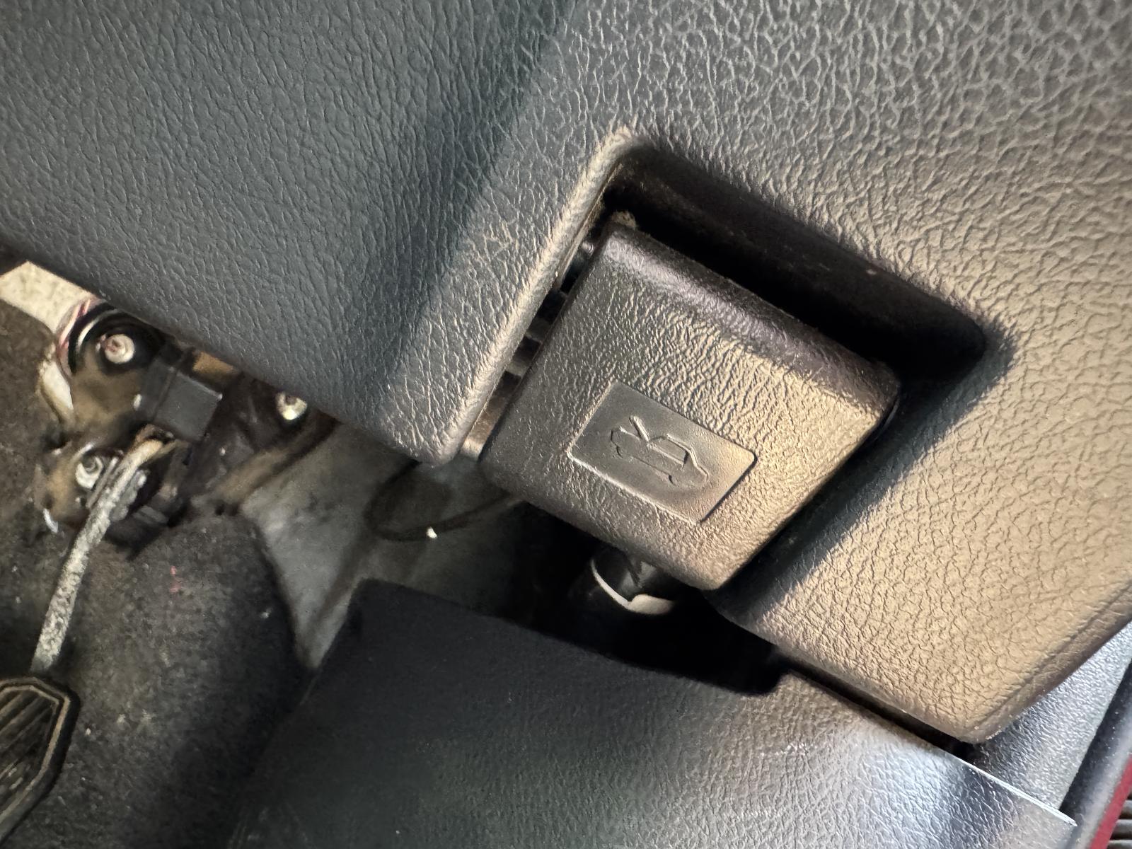 View TOYOTA KLUGER 2007 4 Door Station Wagon Breaking