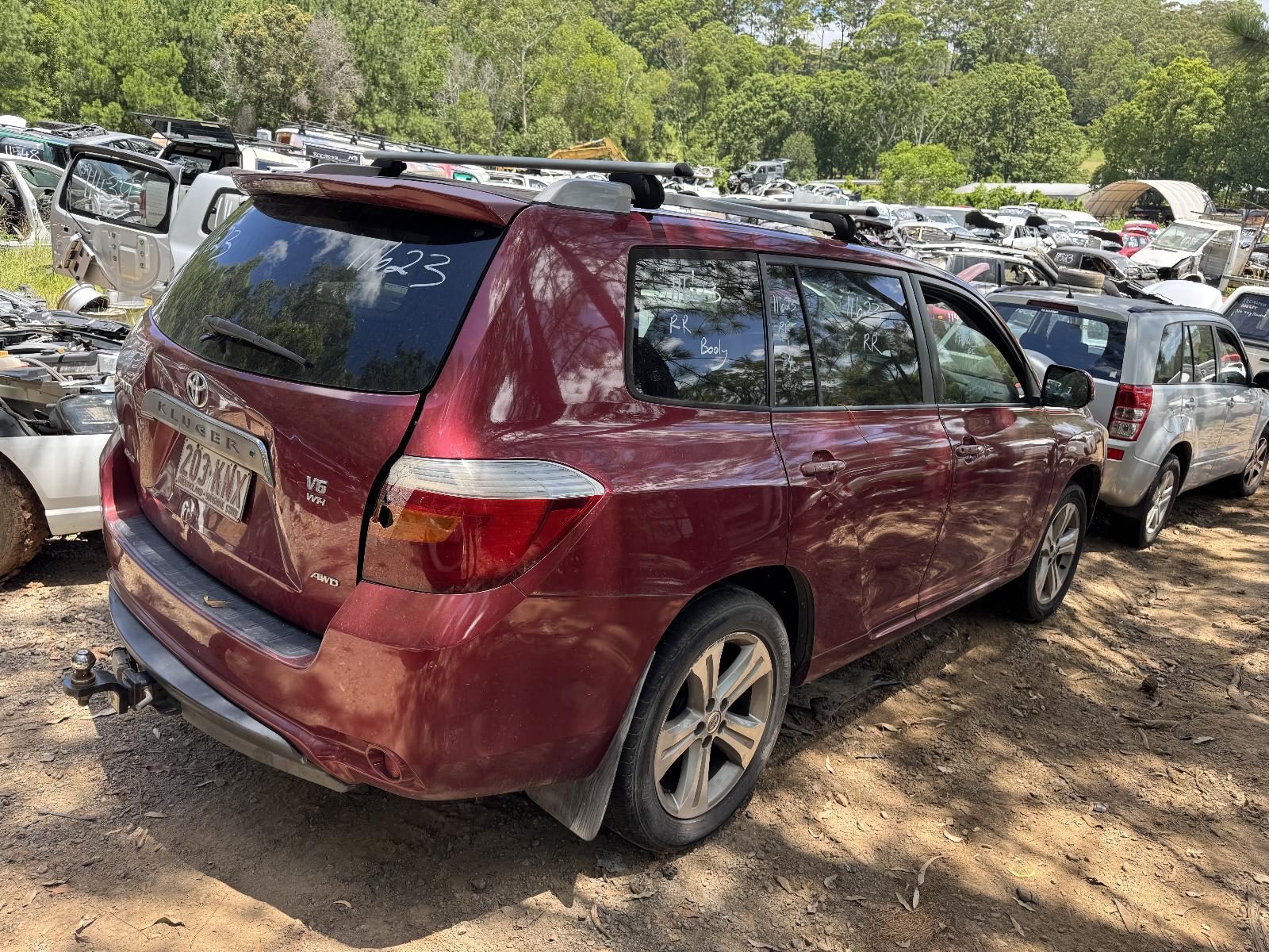 View TOYOTA KLUGER 2007 4 Door Station Wagon Breaking