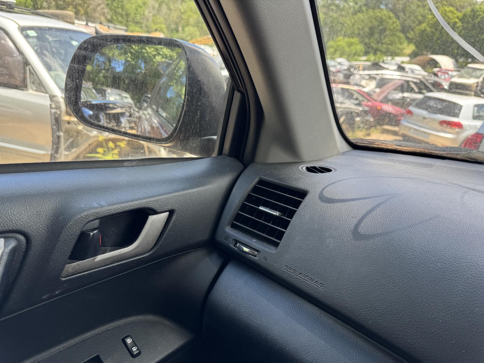 View TOYOTA KLUGER 2007 4 Door Station Wagon Breaking