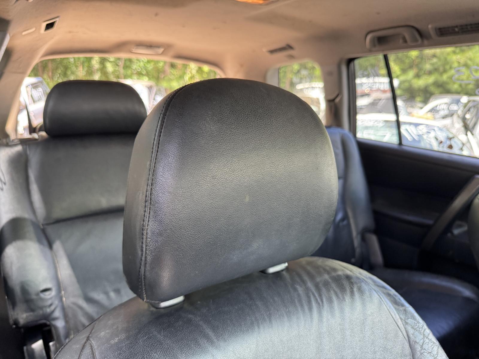 View TOYOTA KLUGER 2007 4 Door Station Wagon Breaking