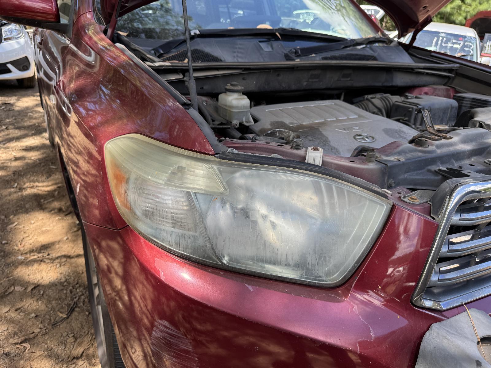 View TOYOTA KLUGER 2007 4 Door Station Wagon Breaking
