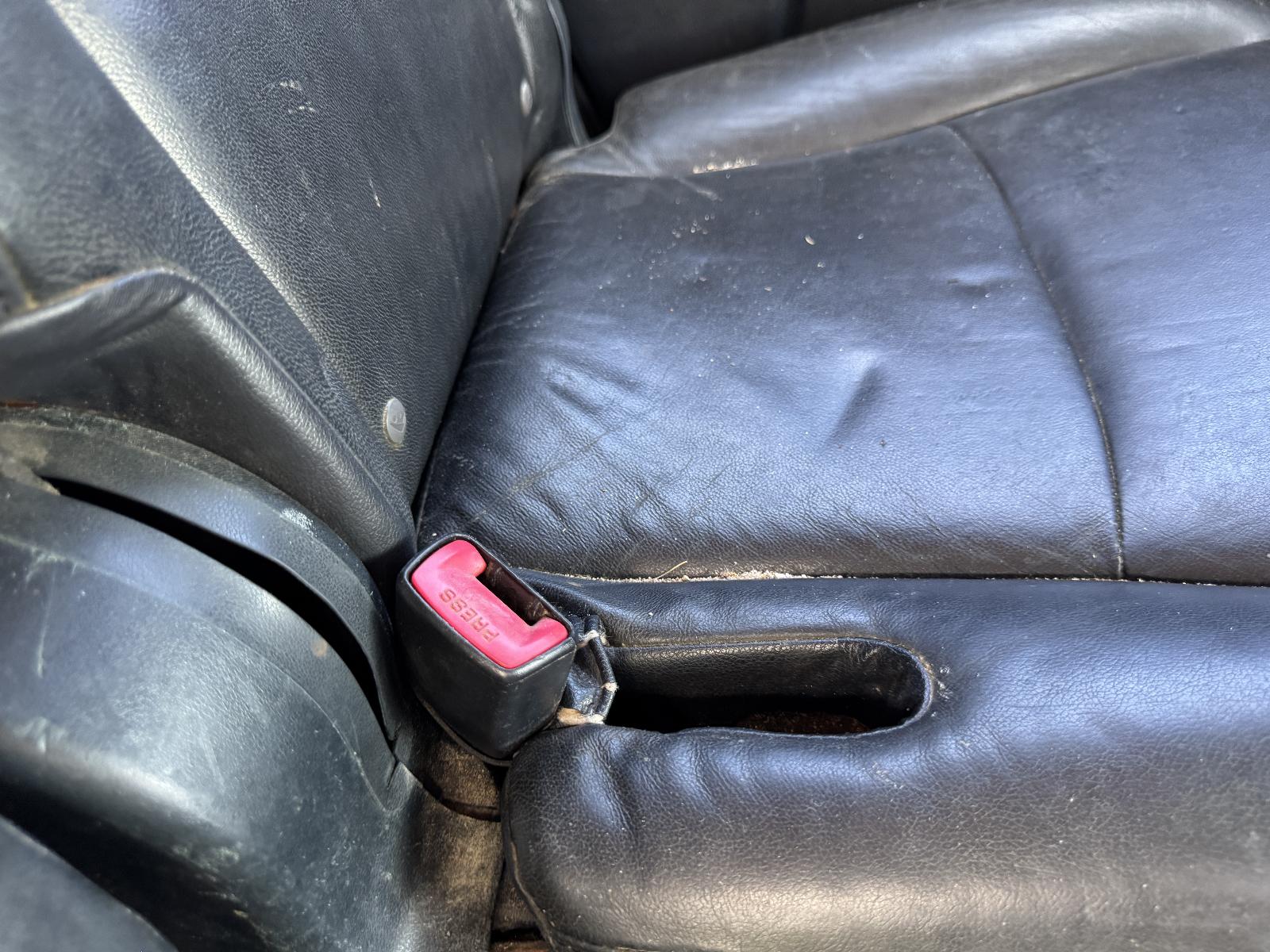 View TOYOTA KLUGER 2007 4 Door Station Wagon Breaking