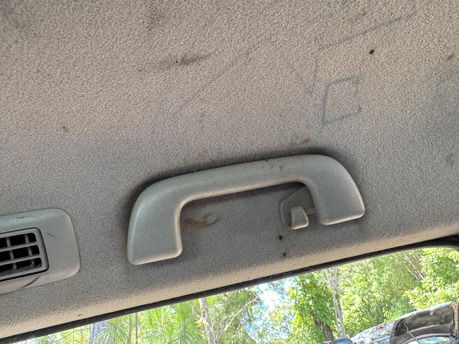 View TOYOTA KLUGER 2007 4 Door Station Wagon Breaking