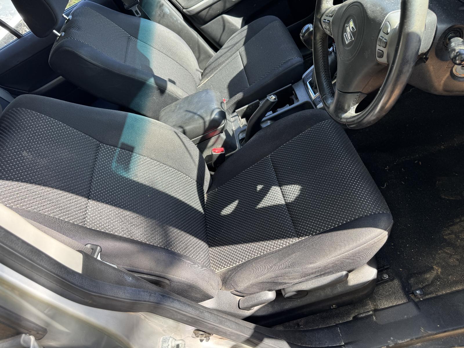 View SUZUKI VITARA 2007 5 Door Station Wagon Breaking