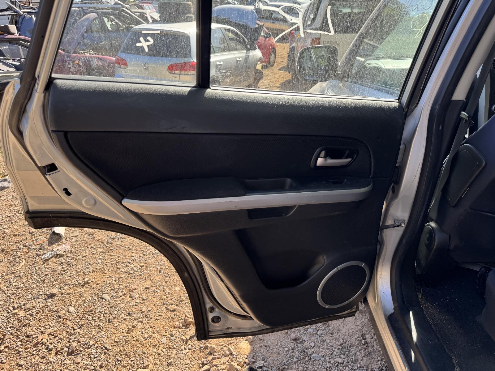 View SUZUKI VITARA 2007 5 Door Station Wagon Breaking