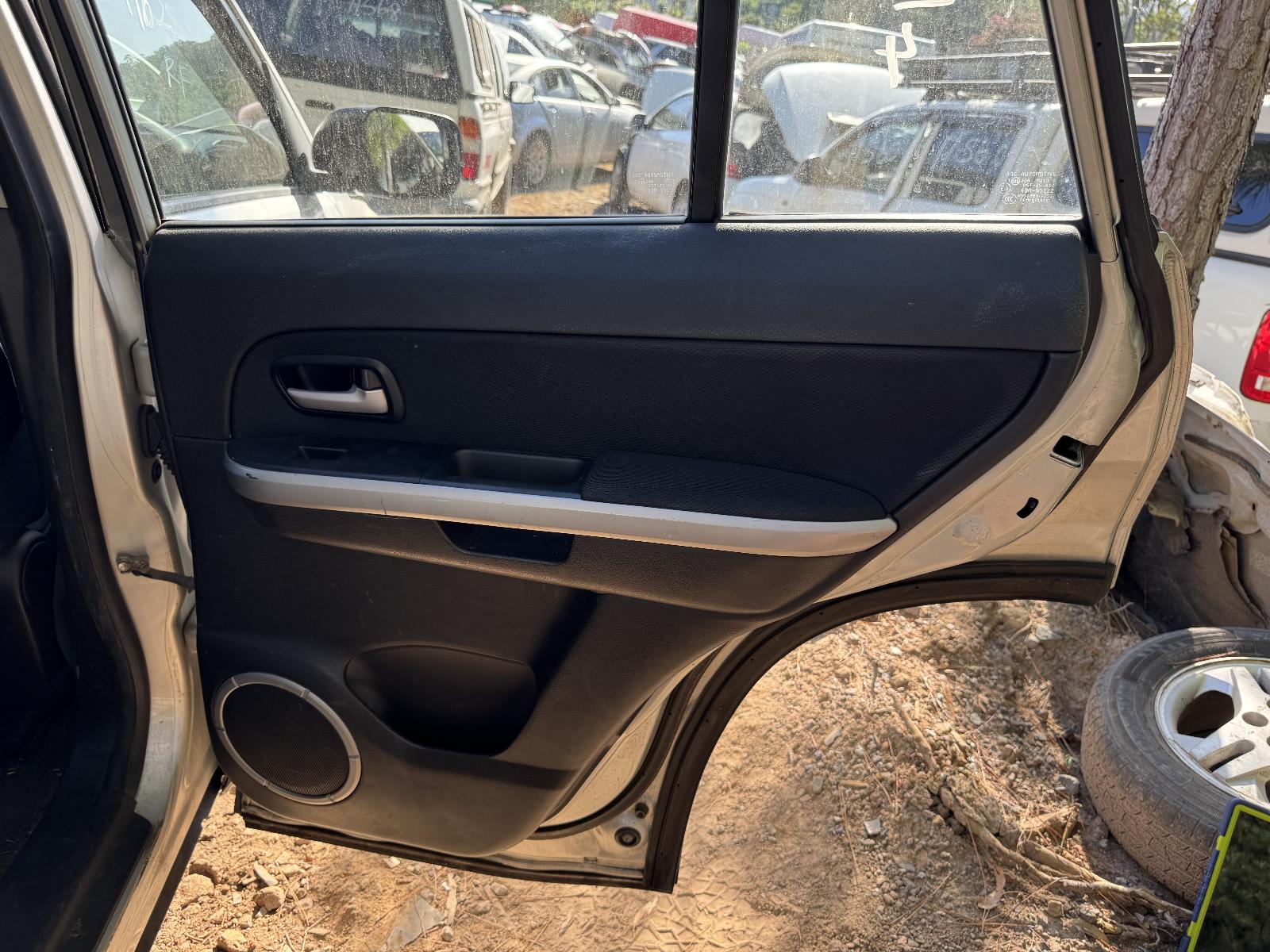 View SUZUKI VITARA 2007 5 Door Station Wagon Breaking