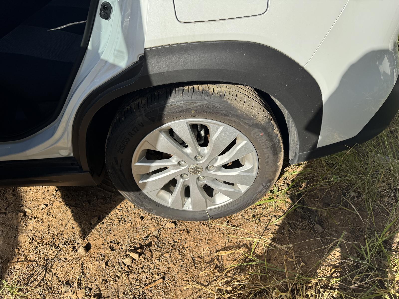 View SUZUKI S-CROSS 2023 5 Door Hatchback Breaking