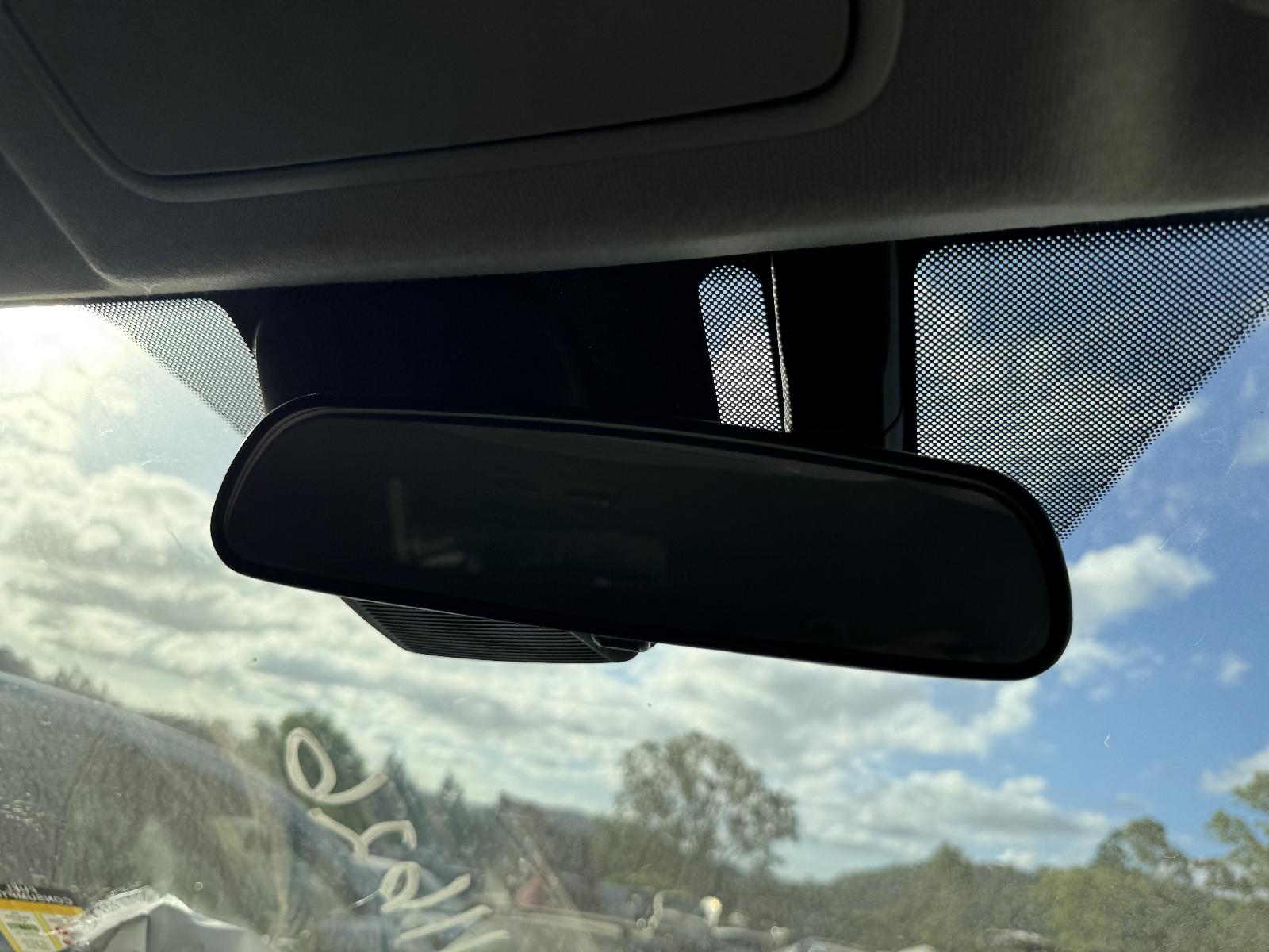 View SUZUKI S-CROSS 2023 5 Door Hatchback Breaking