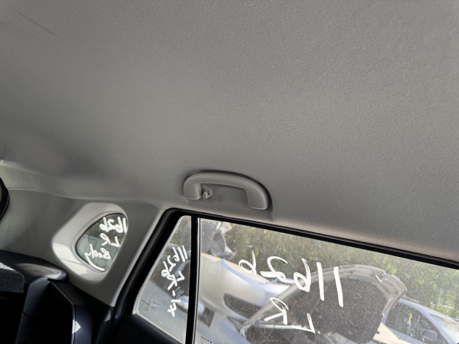 View SUZUKI S-CROSS 2023 5 Door Hatchback Breaking