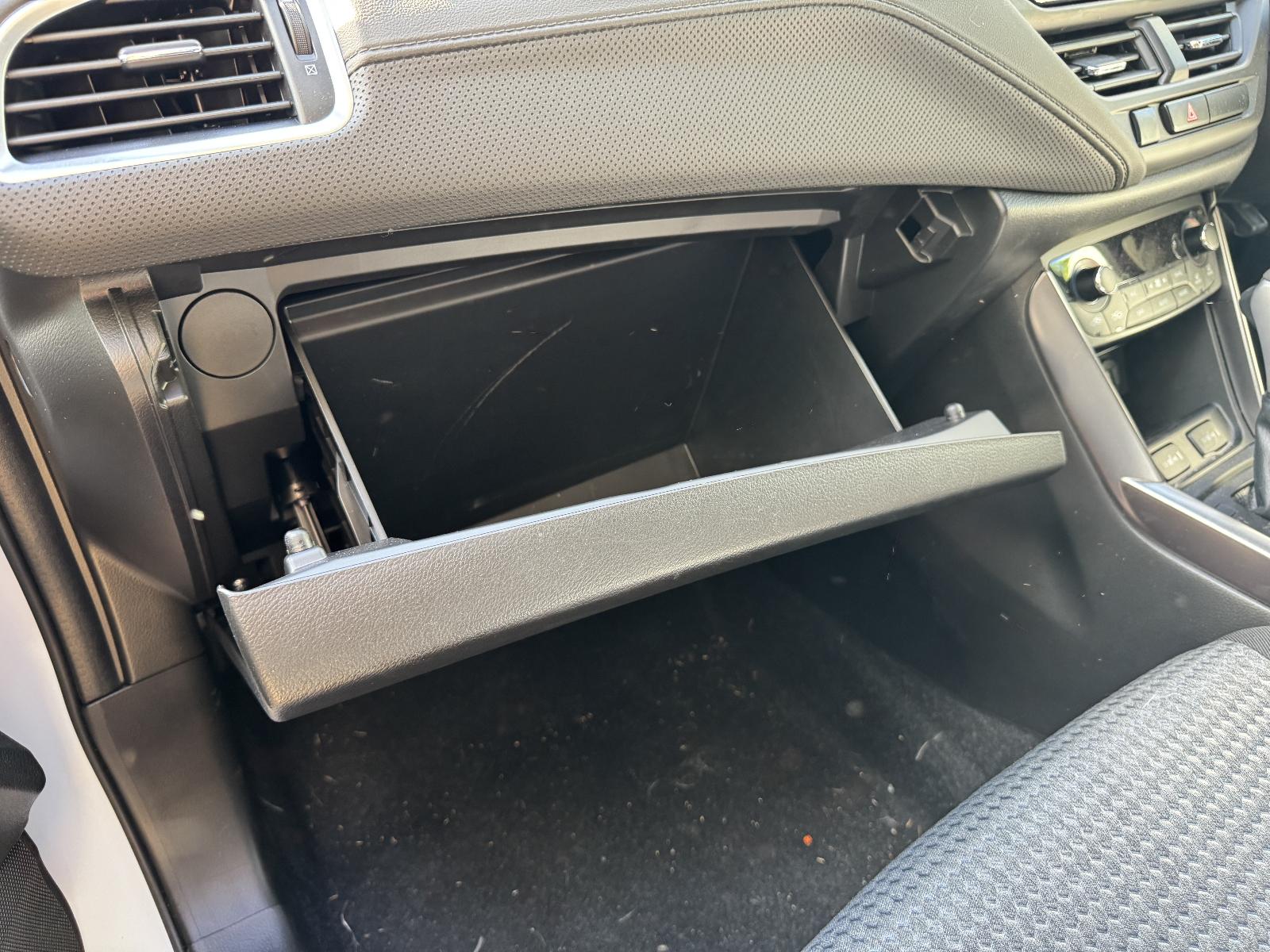 View SUZUKI S-CROSS 2023 5 Door Hatchback Breaking