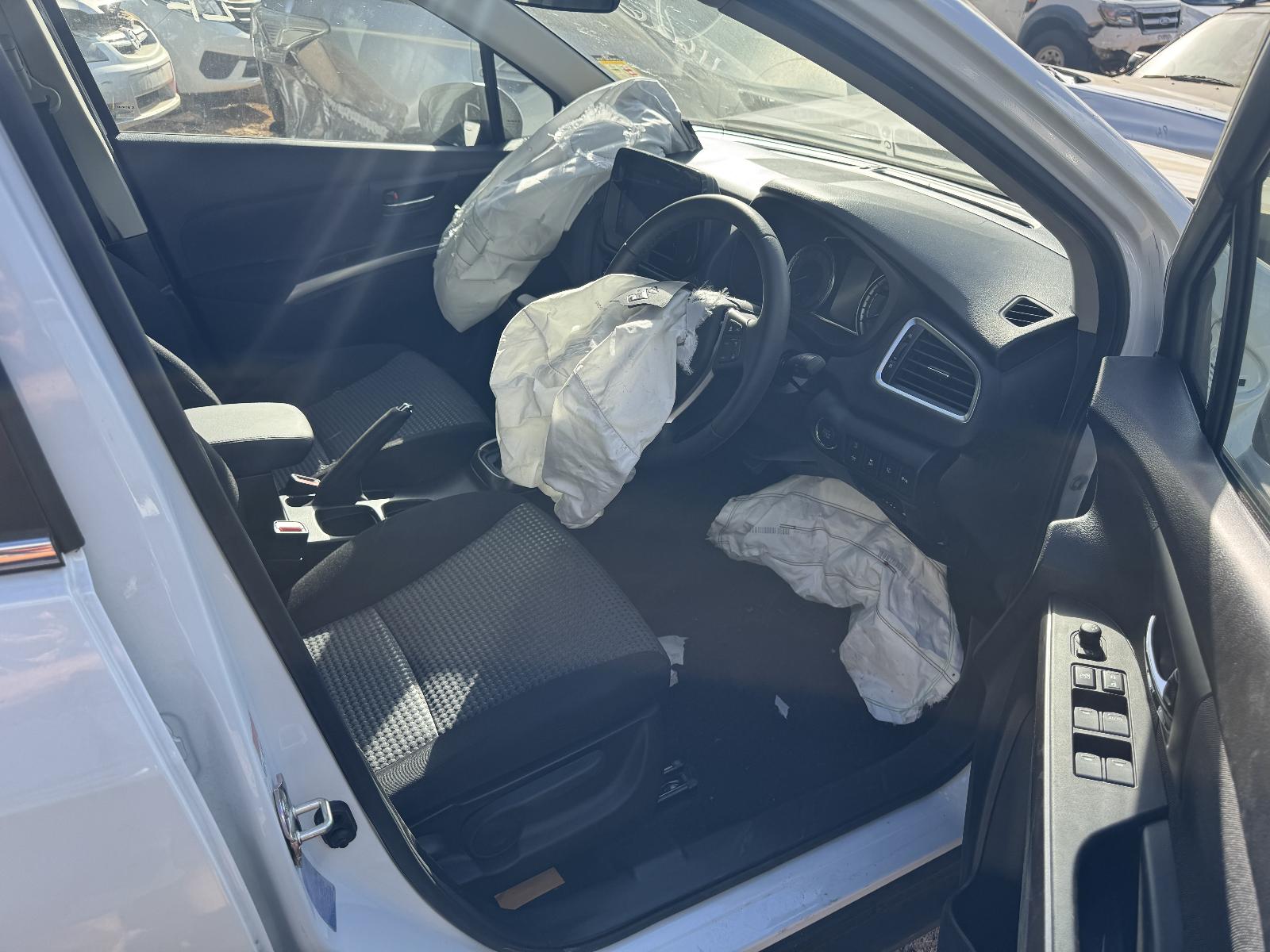 View SUZUKI S-CROSS 2023 5 Door Hatchback Breaking