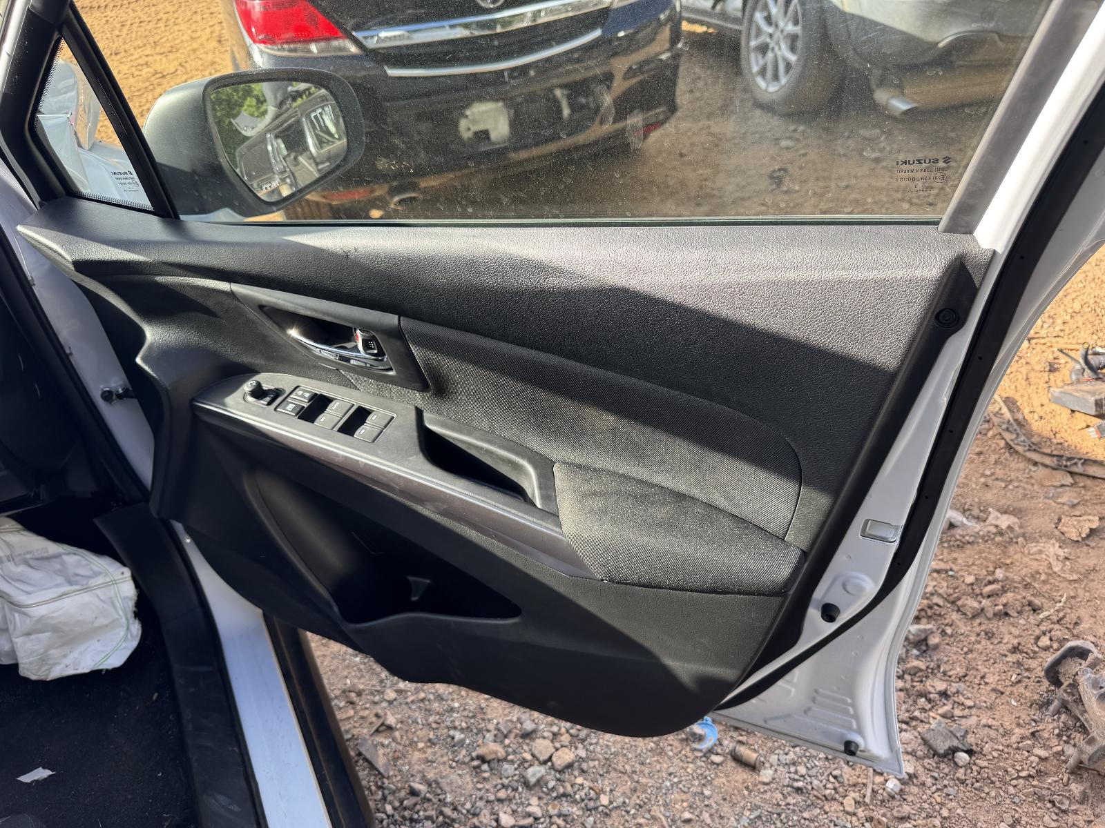 View SUZUKI S-CROSS 2023 5 Door Hatchback Breaking