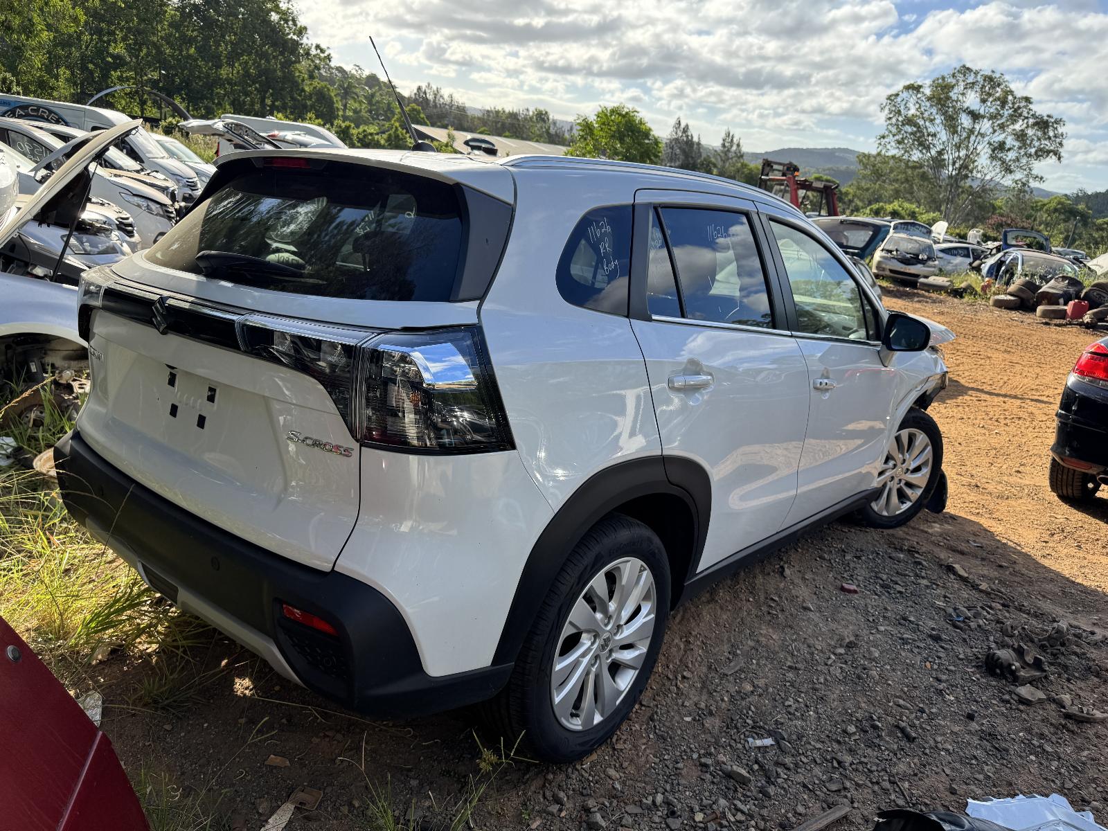View SUZUKI S-CROSS 2023 5 Door Hatchback Breaking