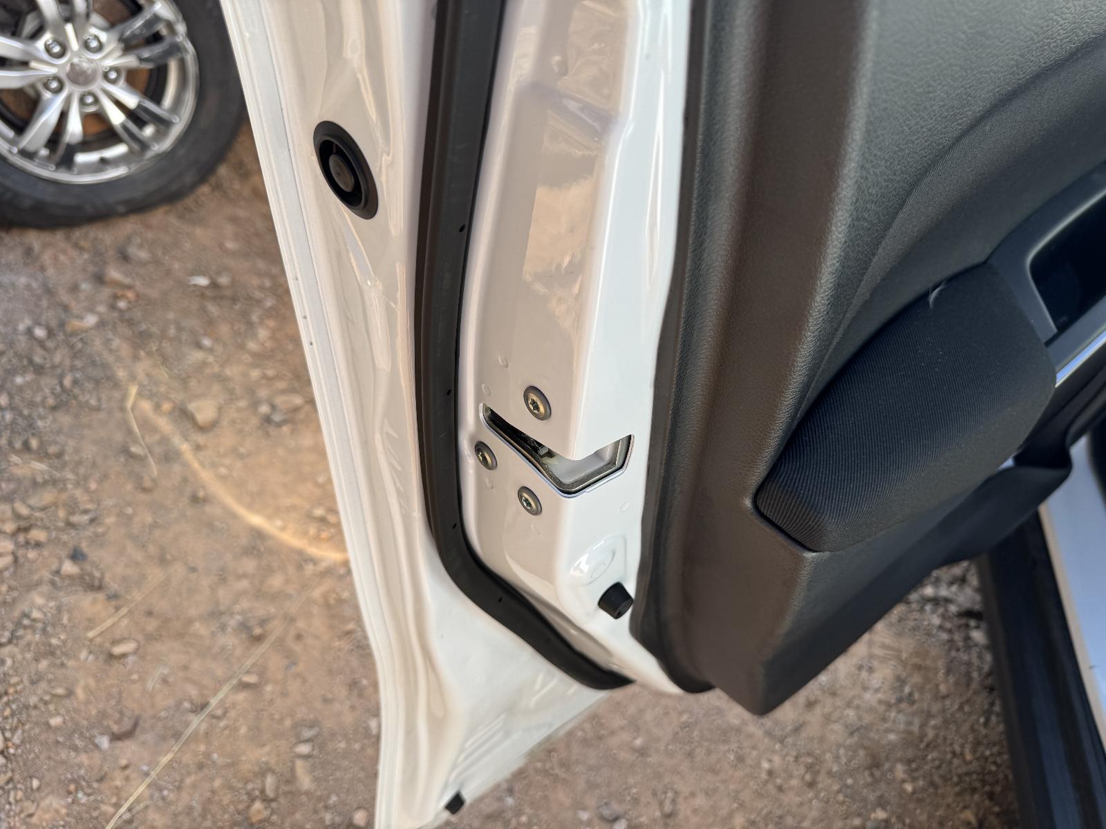 View SUZUKI S-CROSS 2023 5 Door Hatchback Breaking