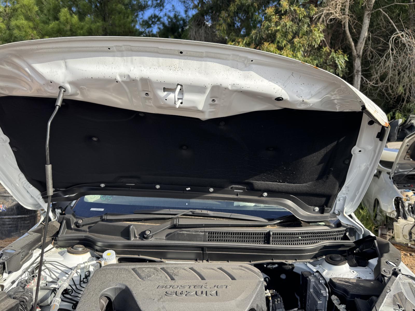 View SUZUKI S-CROSS 2023 5 Door Hatchback Breaking
