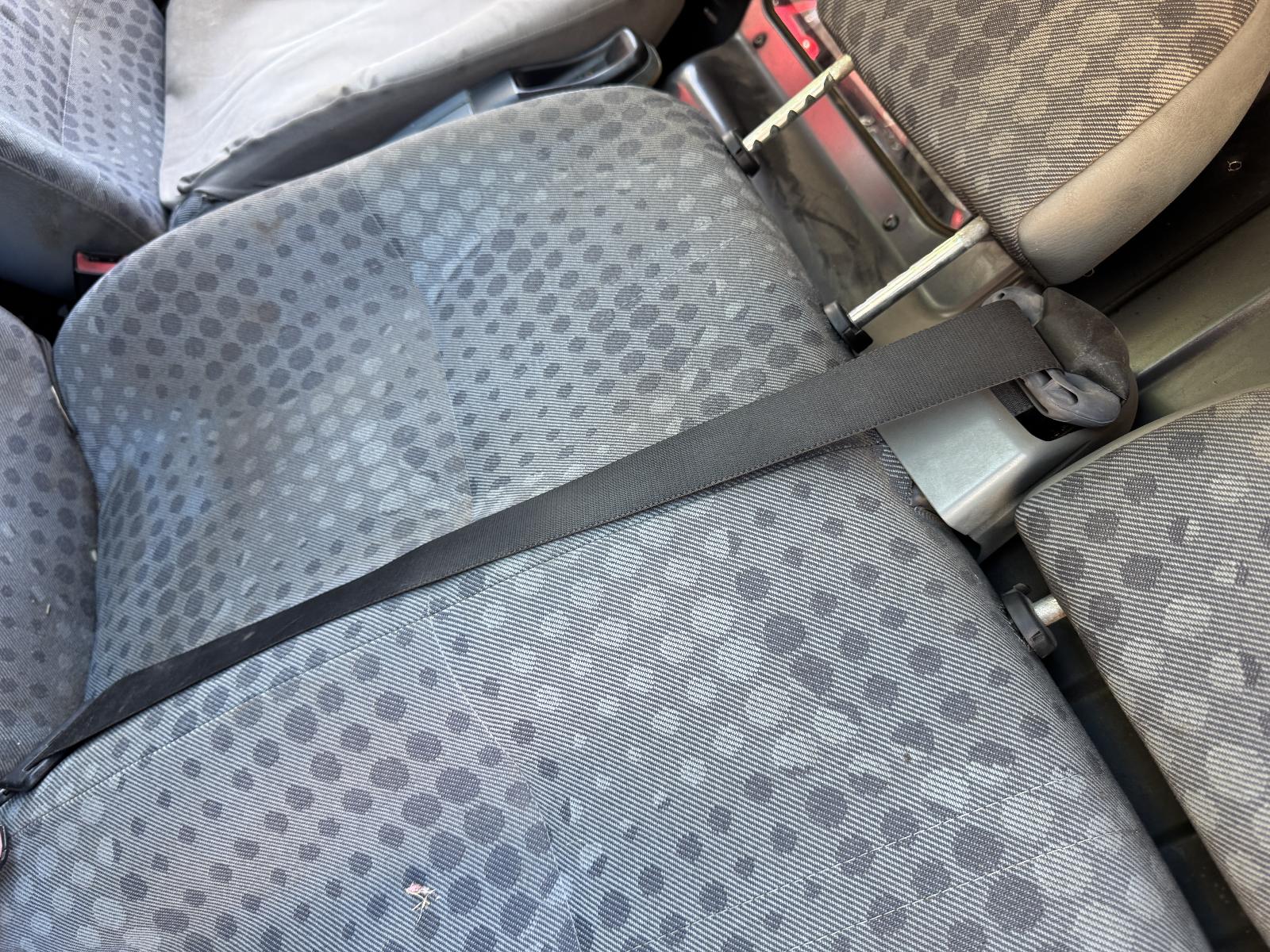 View FORD TRANSIT 2006 2 Door Van Breaking