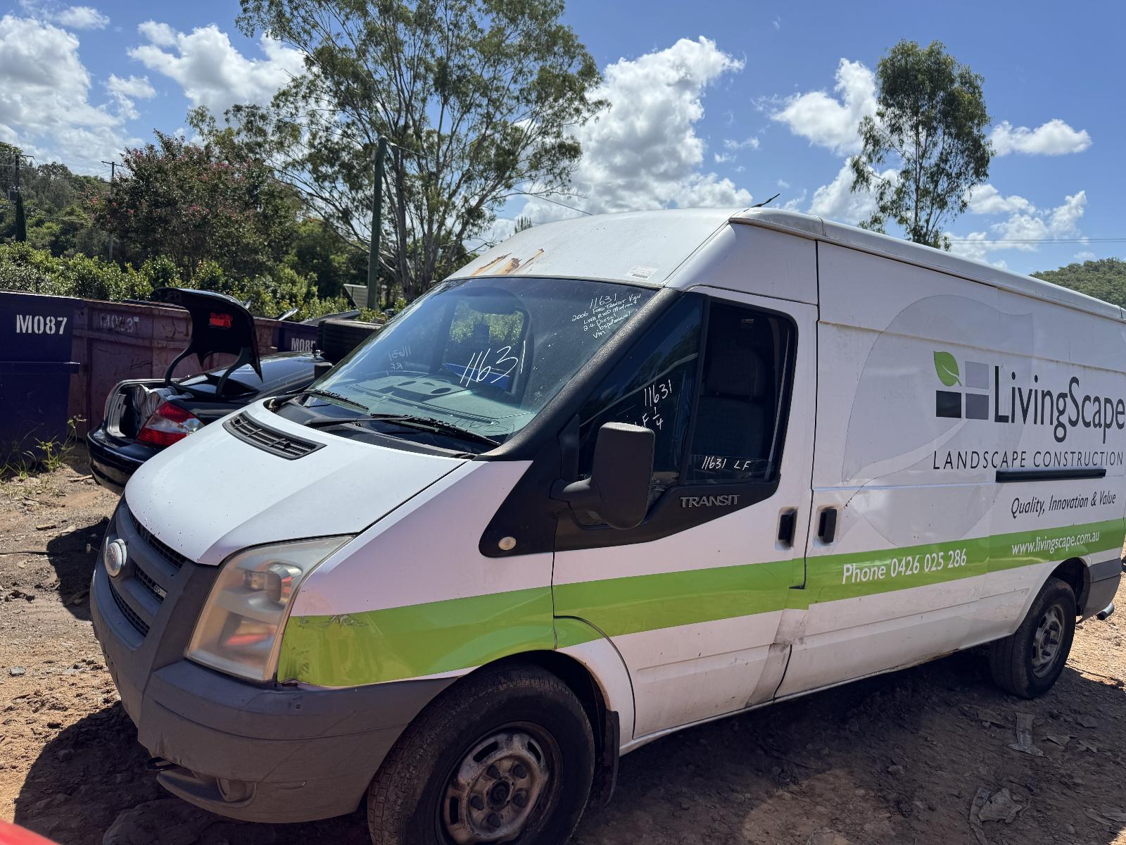 View FORD TRANSIT 2006 2 Door Van Breaking