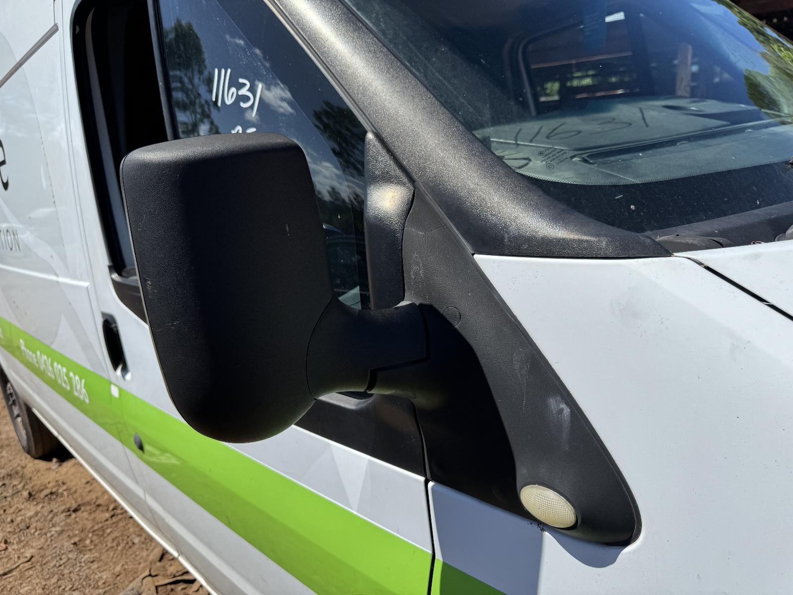 View FORD TRANSIT 2006 2 Door Van Breaking