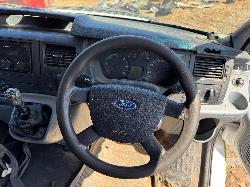 View FORD TRANSIT 2006 2 Door Van Breaking