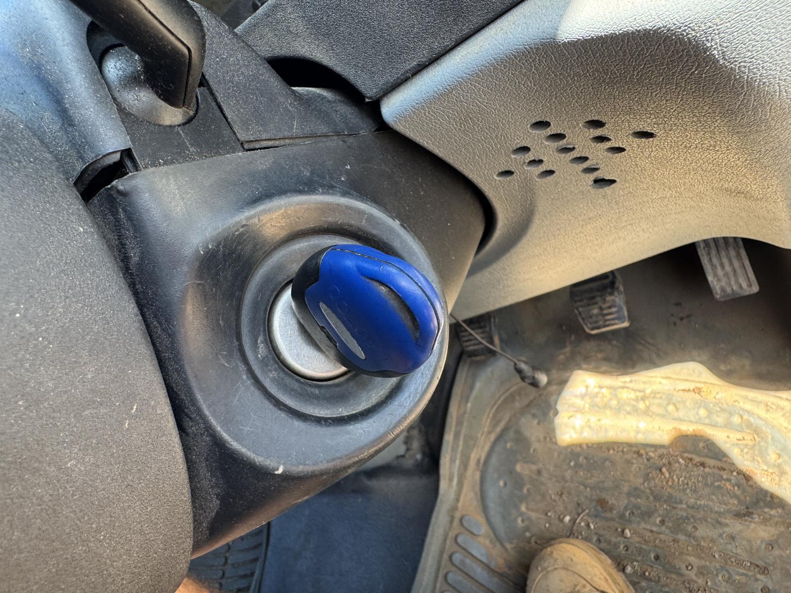 View FORD TRANSIT 2006 2 Door Van Breaking